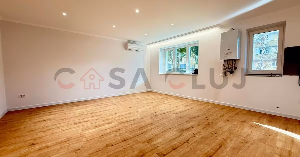 Apartament de vânzare cu 3 camere în zona Mănăștur, Cluj-Napoca