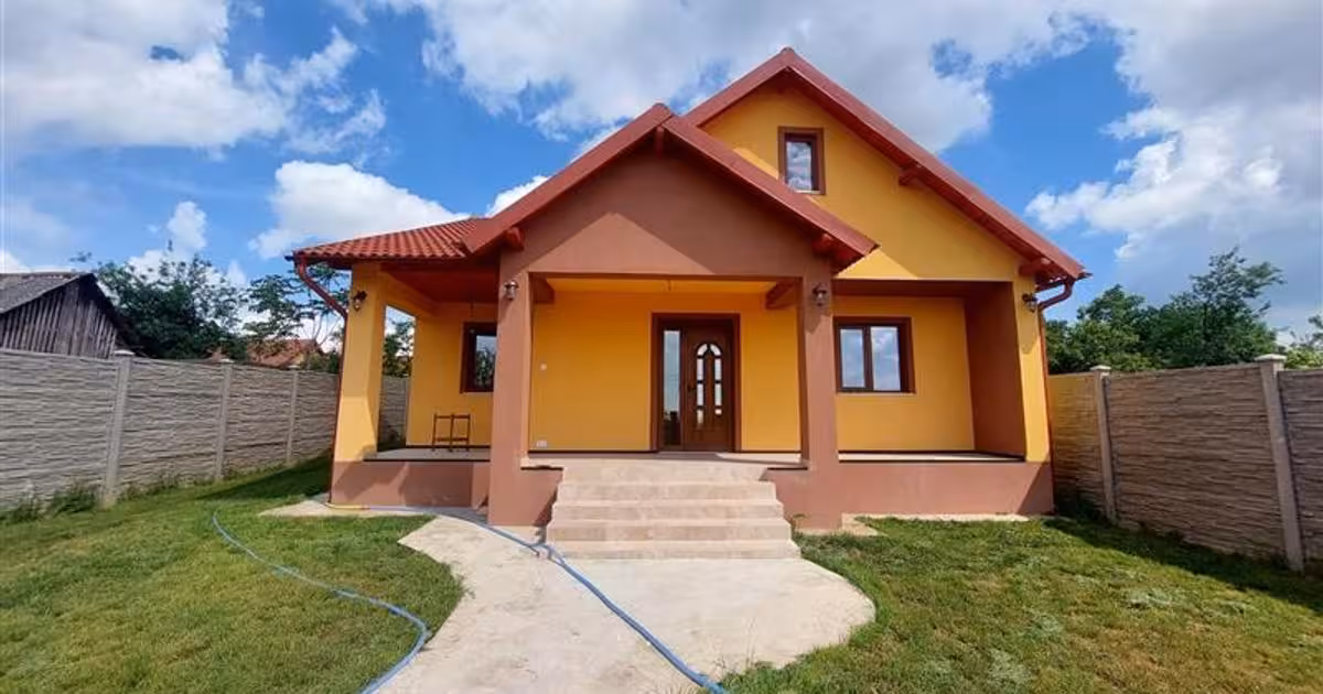 Casă individuală de vânzare cu 4 camere în Vinga