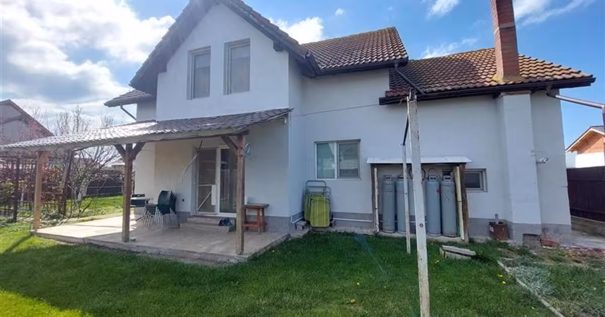 Casă individuală de vânzare cu 5 camere, mobilată în Sânmihaiu German