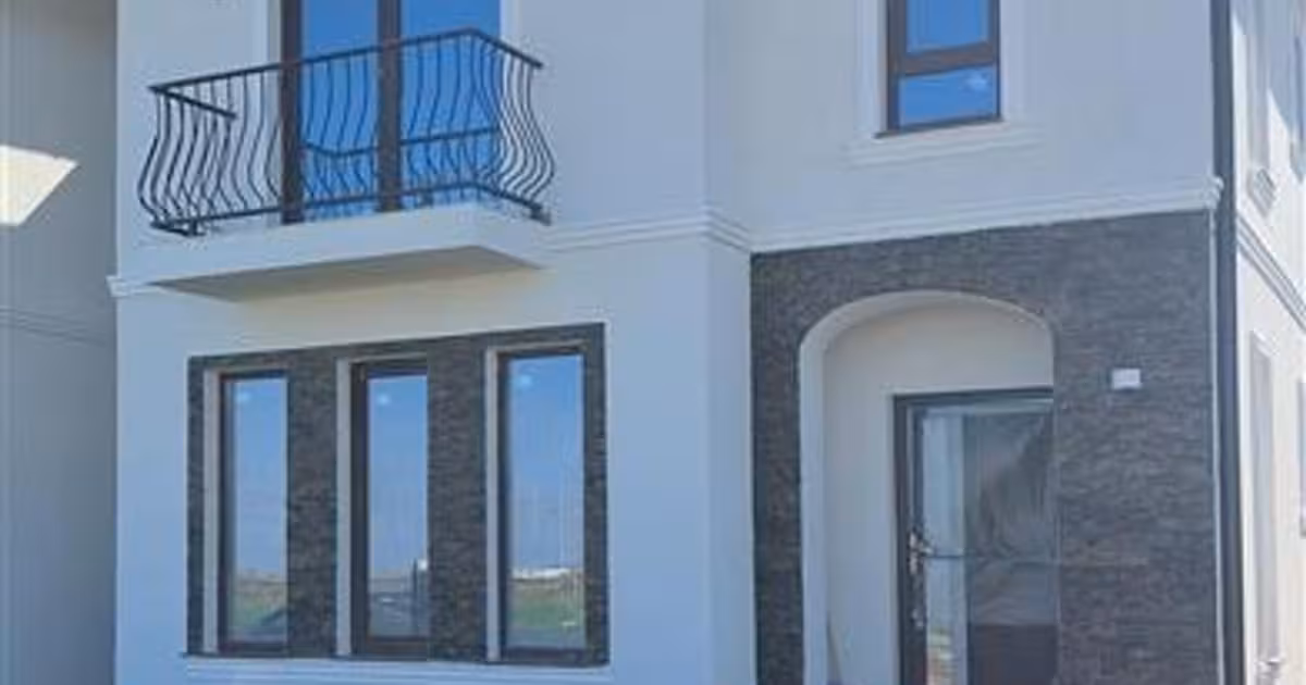 Duplex de vânzare cu 4 camere în Vladimirescu