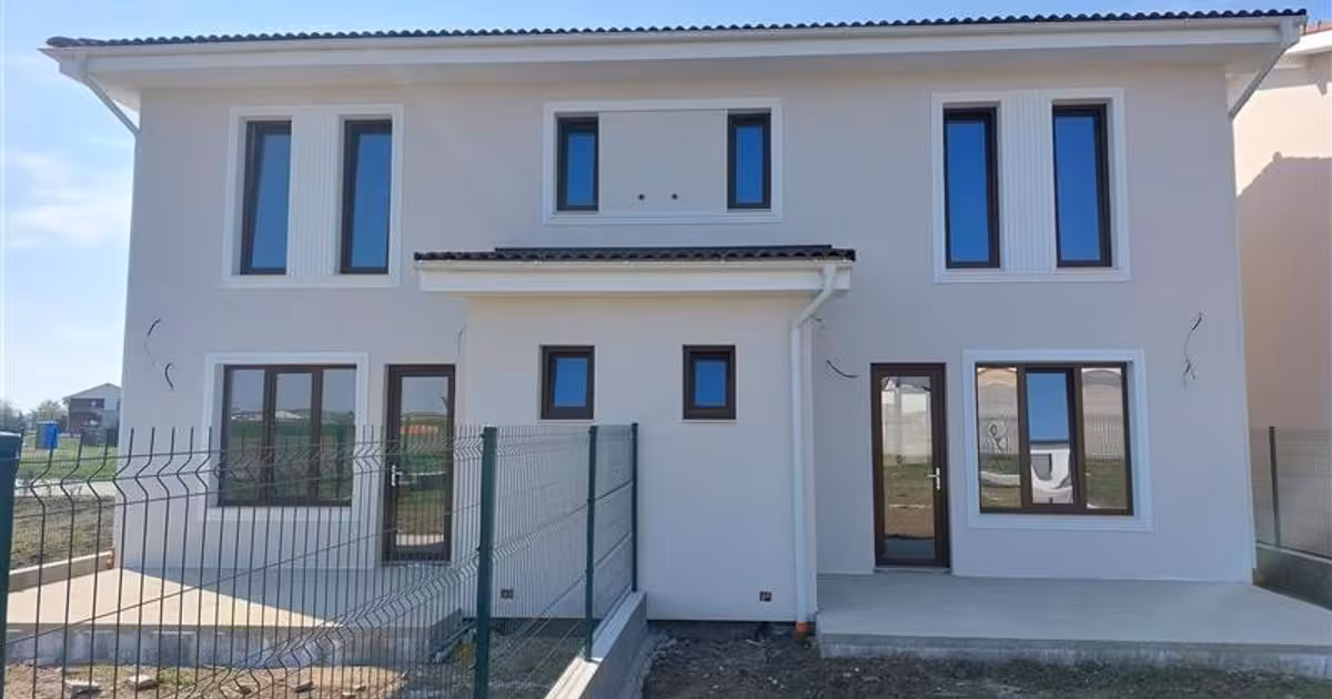 Duplex de vânzare cu 4 camere în Vladimirescu