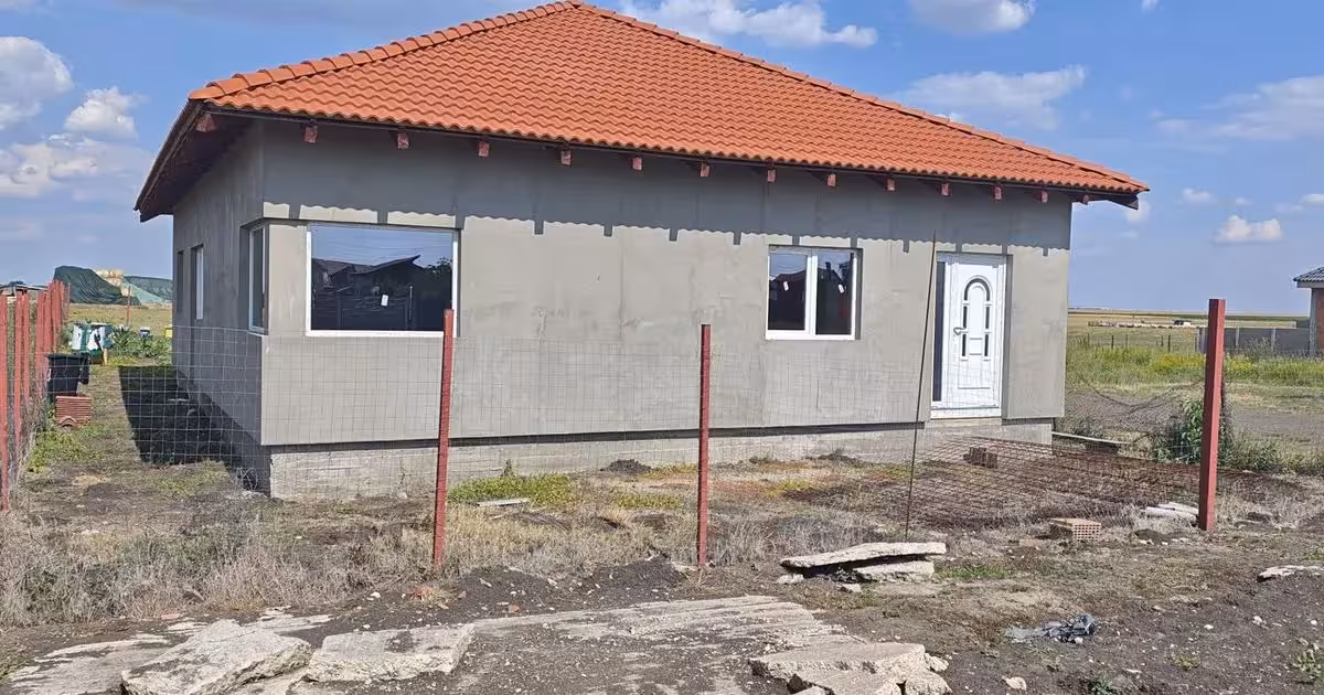 Casă individuală de vânzare cu 4 camere în Becicherecu Mic