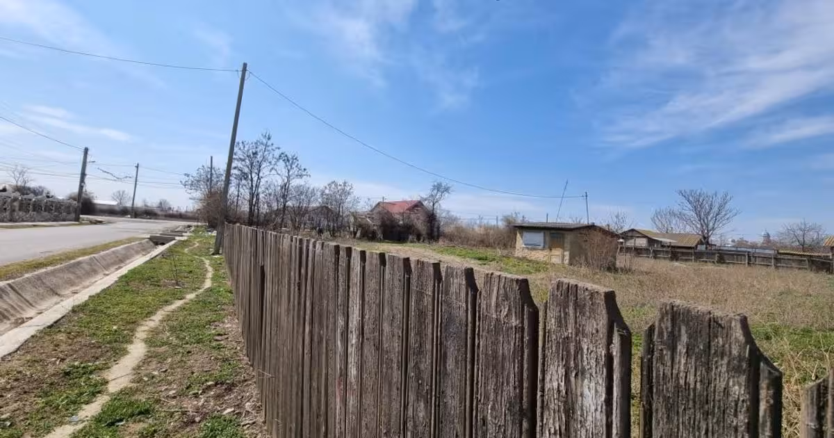 Teren Construcții intravilan de vânzare de 1251 mp, în Viziru