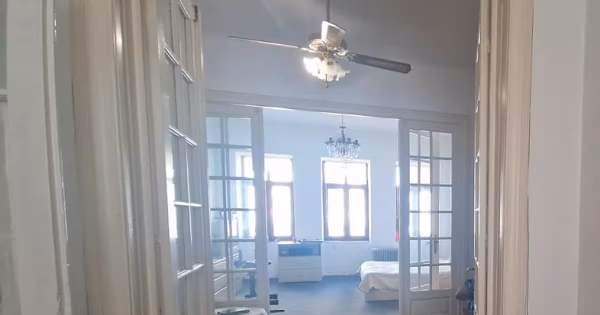 Apartament de vânzare cu 4 camere, mobilat în zona Universitate, Ultracentral