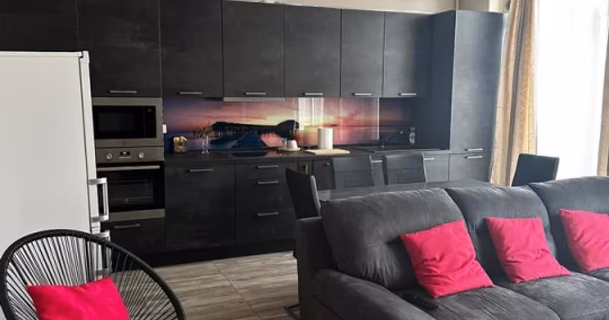Apartament de vânzare cu 3 camere, mobilat în zona Vitan-Bârzești, Sector 4