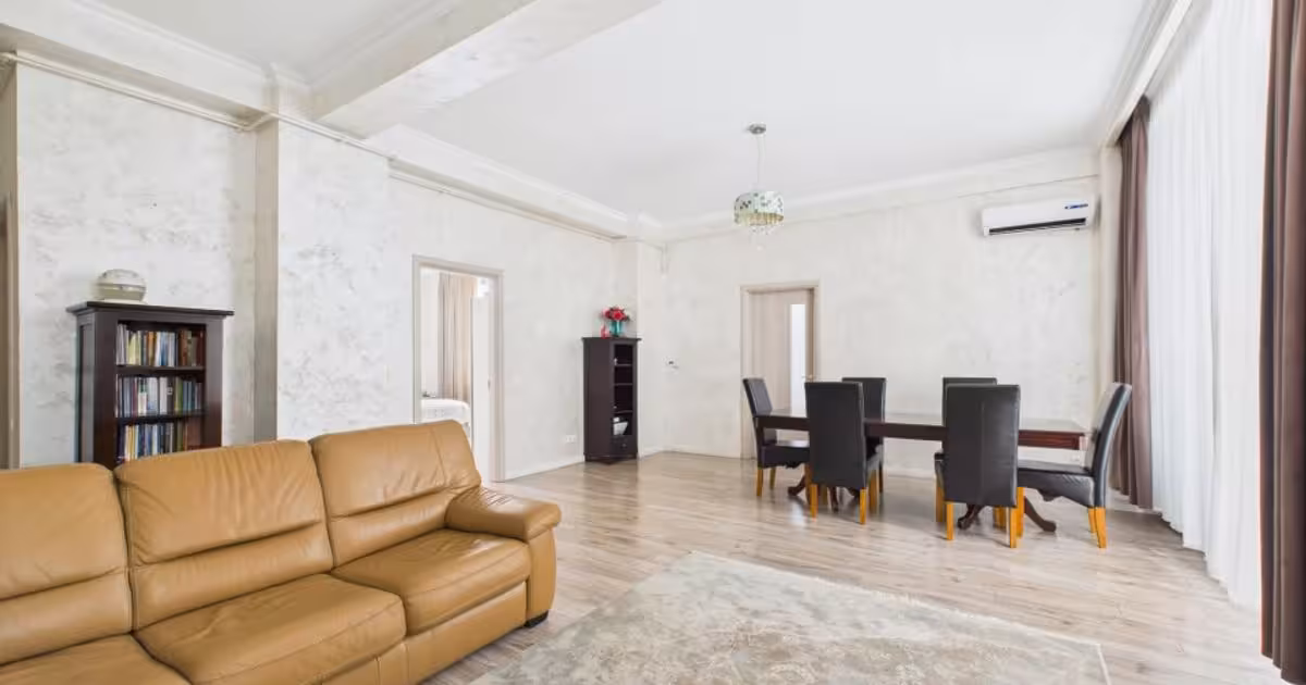 Apartament de vânzare cu 3 camere, mobilat în zona Băneasa, Sector 1