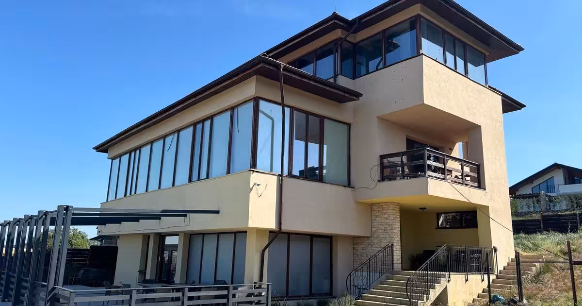 Casă individuală de vânzare cu 8 camere în zona Copou, Iași