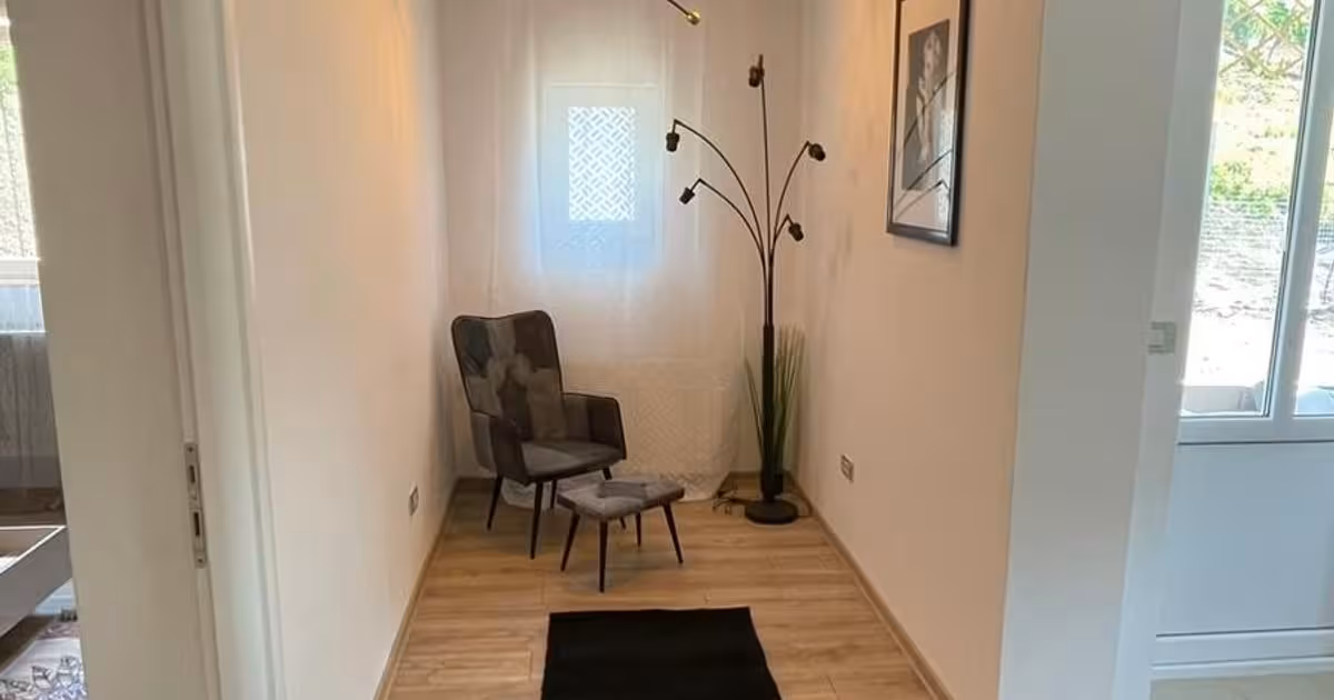 Casă individuală de vânzare cu 5 camere, mobilată în Valea Lupului