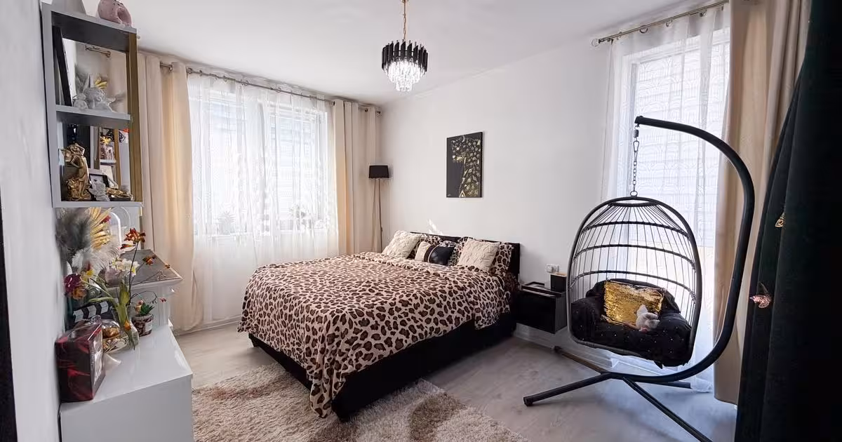 Casă individuală de vânzare cu 4 camere în Tărlungeni