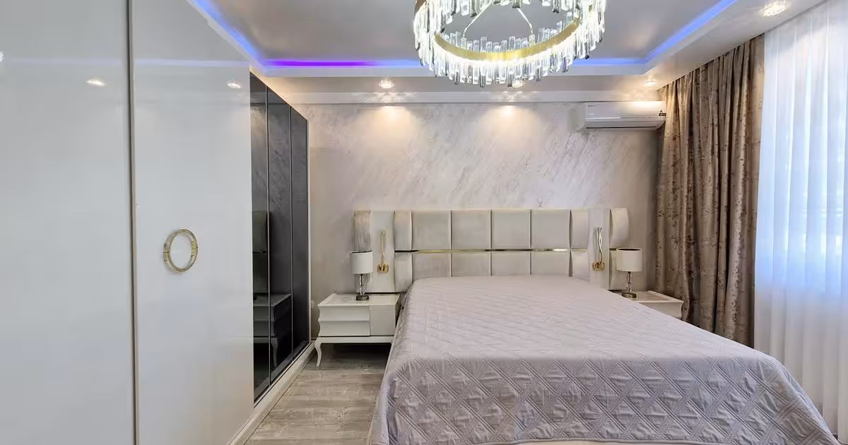 Apartament de vânzare cu 3 camere, mobilat în Mamaia