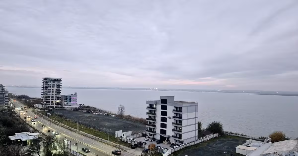 Apartament de vânzare cu 2 camere, mobilat în Mamaia