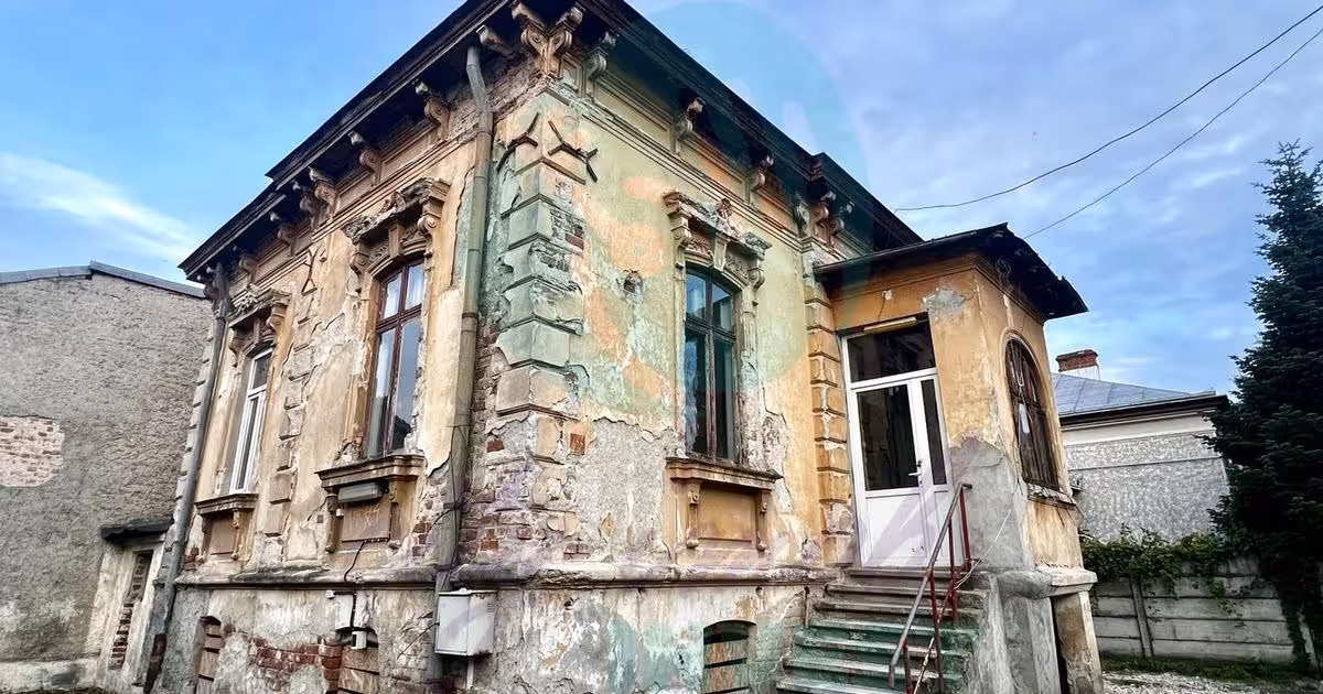 Casă individuală de vânzare cu 6 camere în zona Parcul Carol, Sector 4