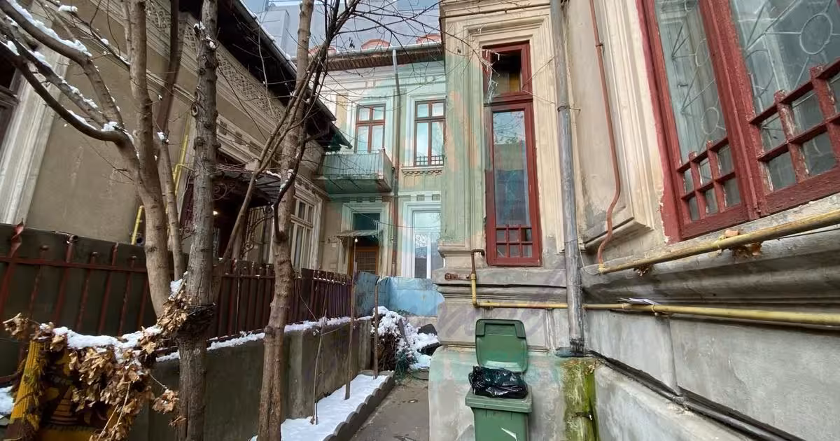 Casă individuală de vânzare cu 10 camere în zona Unirii, Sector 3
