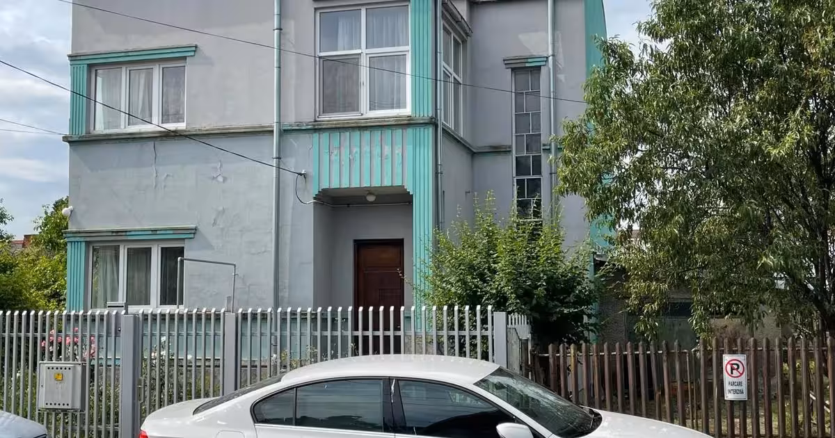 Casă individuală de vânzare cu 5 camere în zona Central, Ploiești