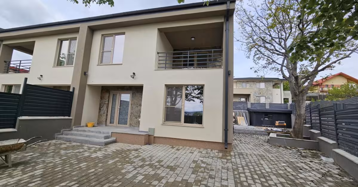 Duplex de vânzare cu 4 camere în zona Bucium, Iași