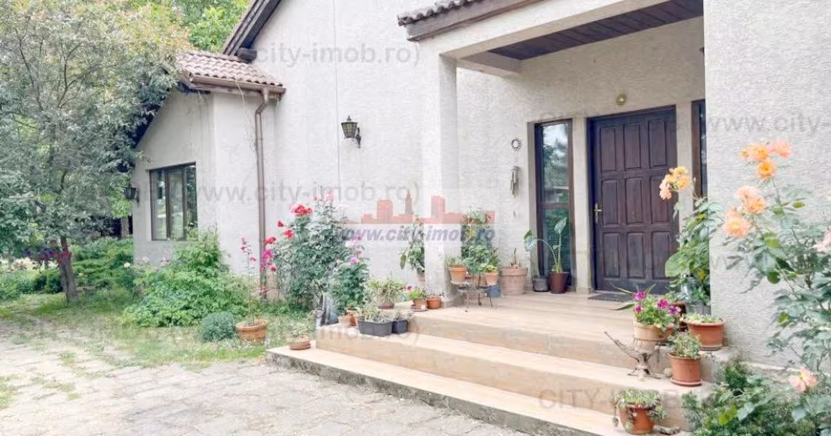 Casă individuală de vânzare cu 7 camere în Ghermănești