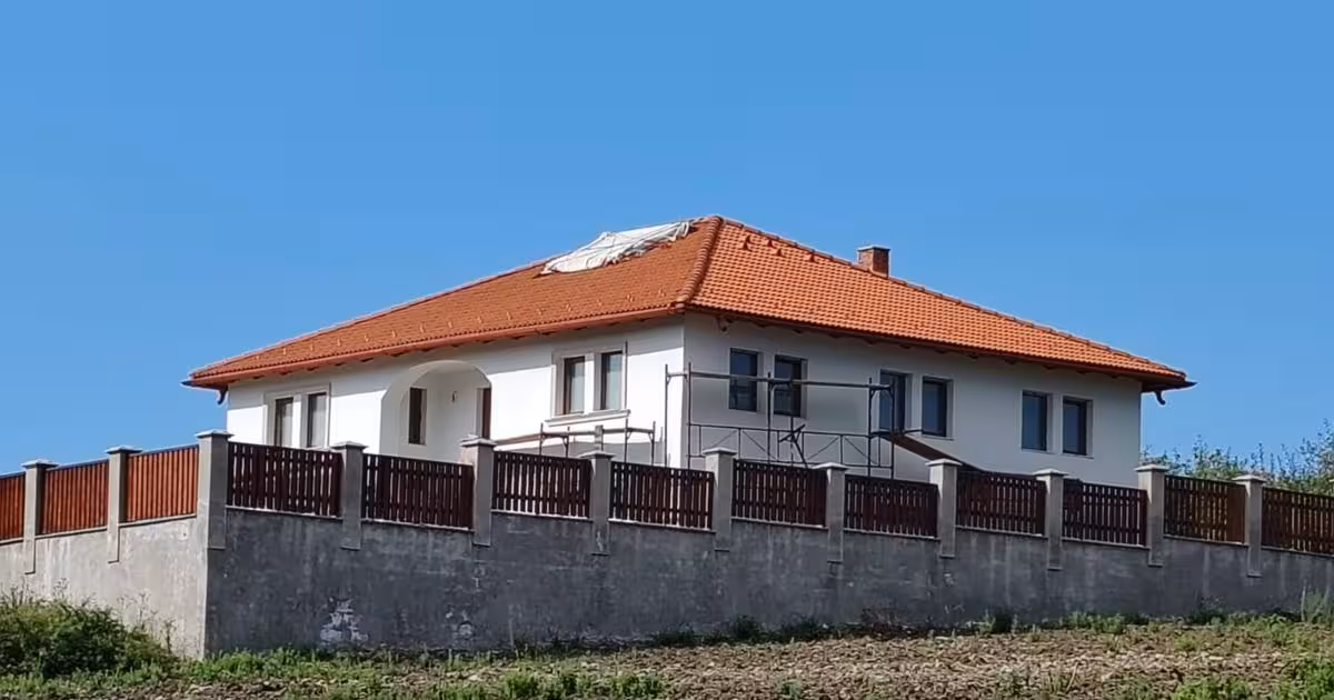 Casă individuală de vânzare cu 4 camere în Moriști
