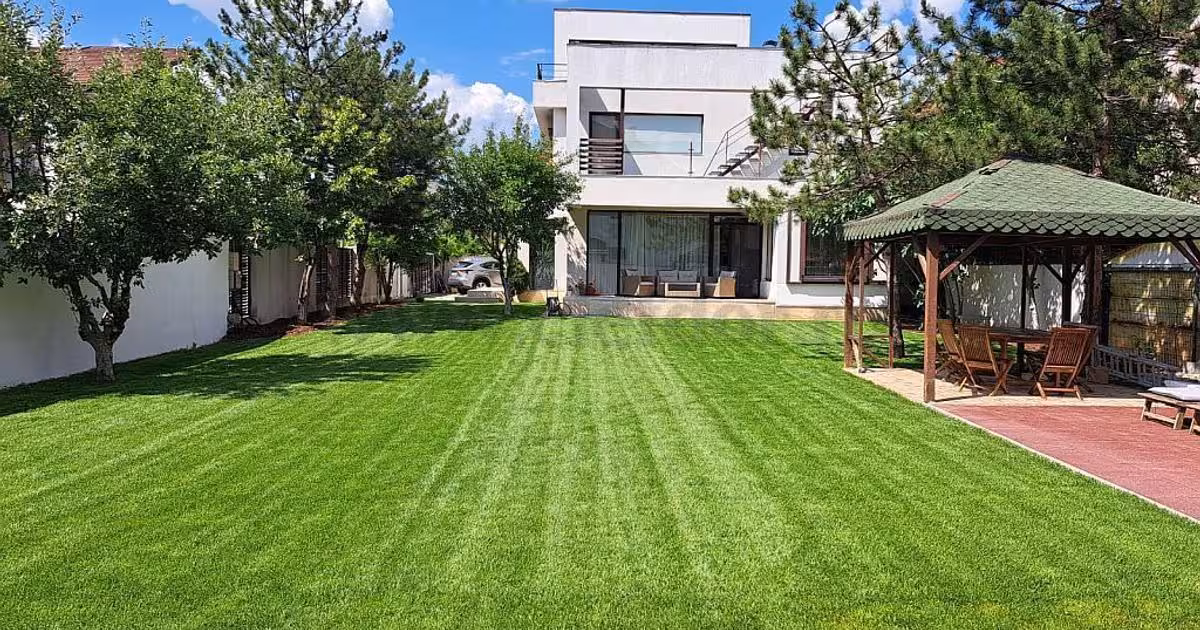 Casă individuală de vânzare cu 6 camere în zona Iancu Nicolae, Sector 1