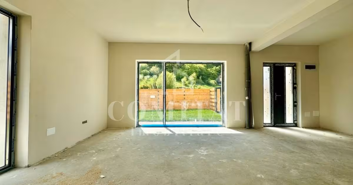 Duplex de vânzare cu 4 camere în Florești