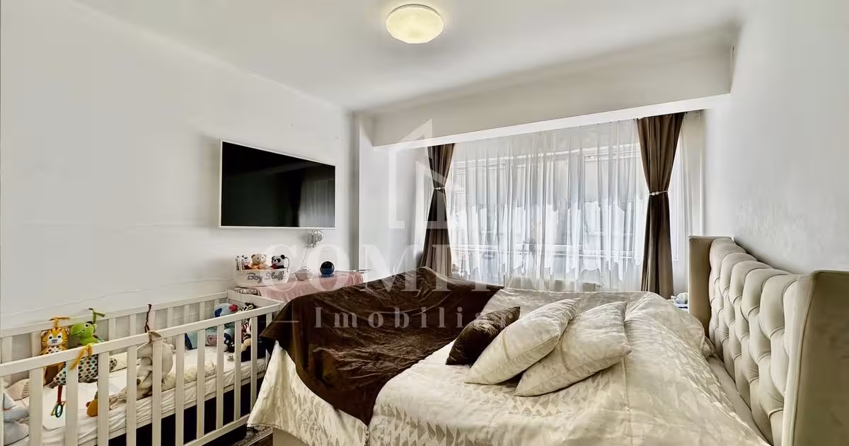 Apartament de vânzare cu 3 camere, mobilat în Florești