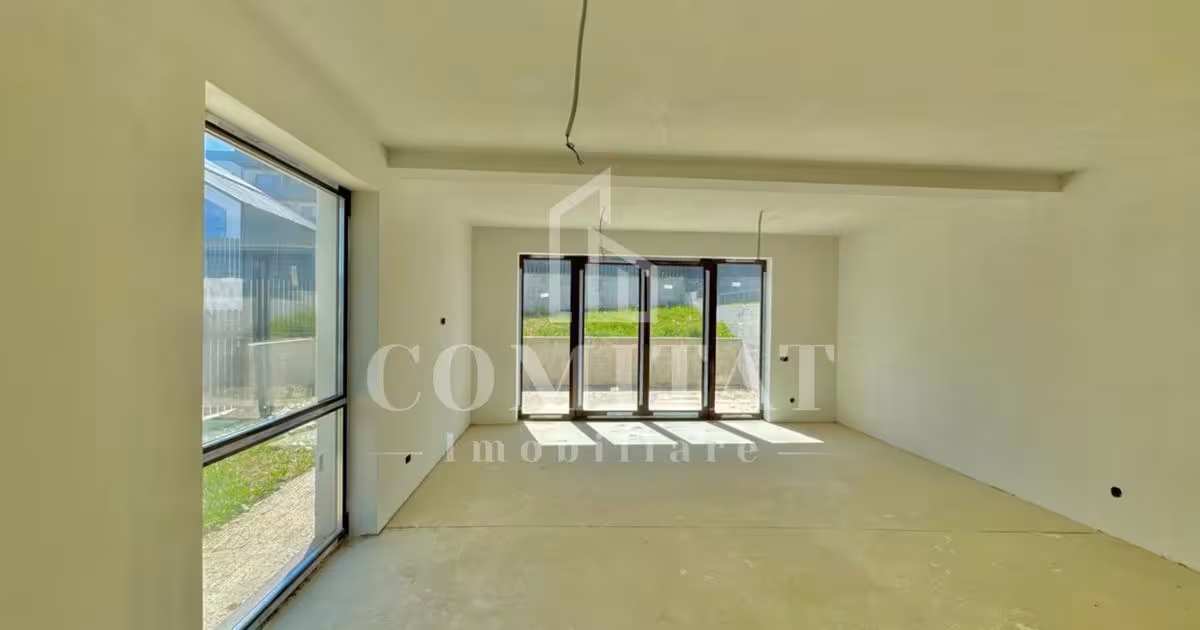 Duplex de vânzare cu 4 camere în Baciu
