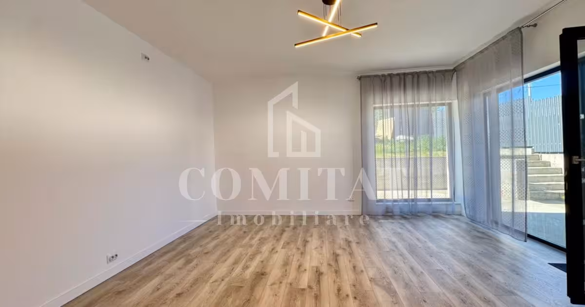 Casă individuală de vânzare cu 4 camere în Dezmir