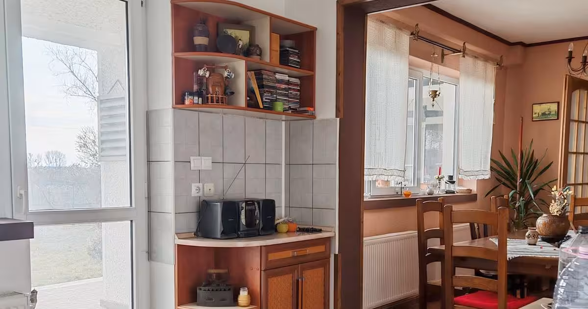 Casă individuală de vânzare cu 6 camere în Feldioara