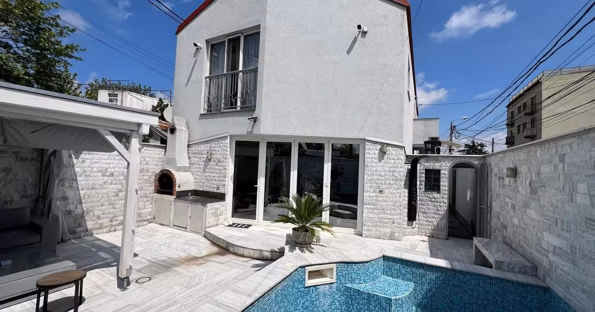 Casă individuală de vânzare cu 5 camere, mobilată în zona Rahova, Sector 5