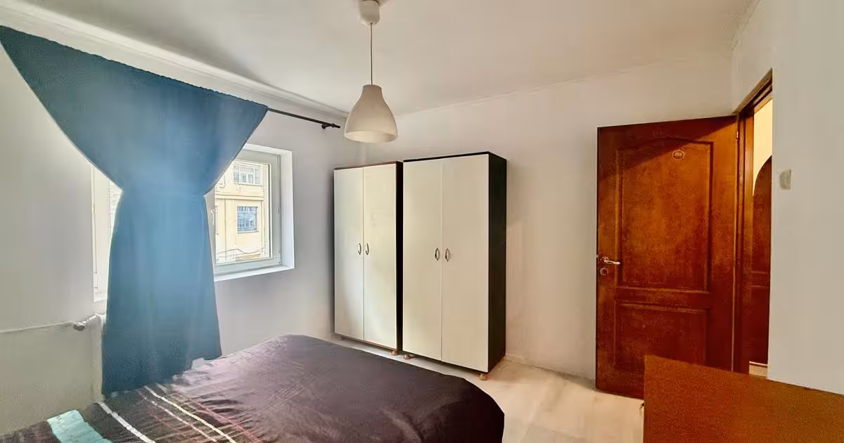 Apartament de vânzare cu 3 camere în zona Nerva Traian, Sector 3