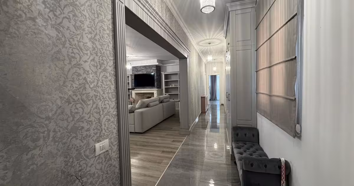 Apartament de vânzare cu 4 camere, mobilat în zona Decebal, Sector 3