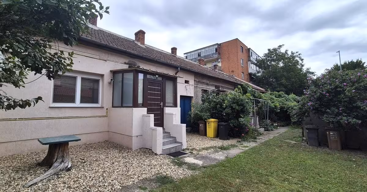 Apartament de vânzare cu 2 camere în zona Banu Mărăcine, Arad