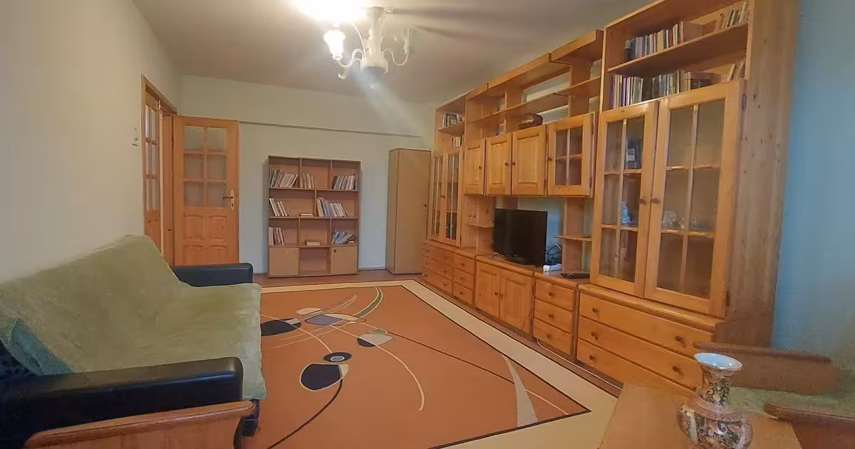 Apartament de vânzare cu 3 camere în zona 9 Mai, Bacău