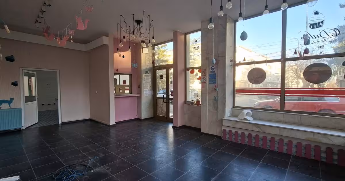 Spațiu comercial de vânzare 100 mp în zona Ultracentral, Bacău