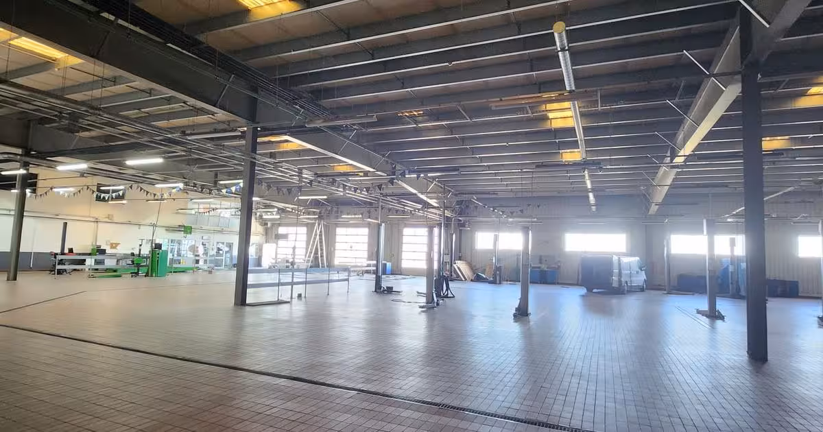 Spațiu comercial de vânzare 6500 mp în zona Exterior Vest, Brașov