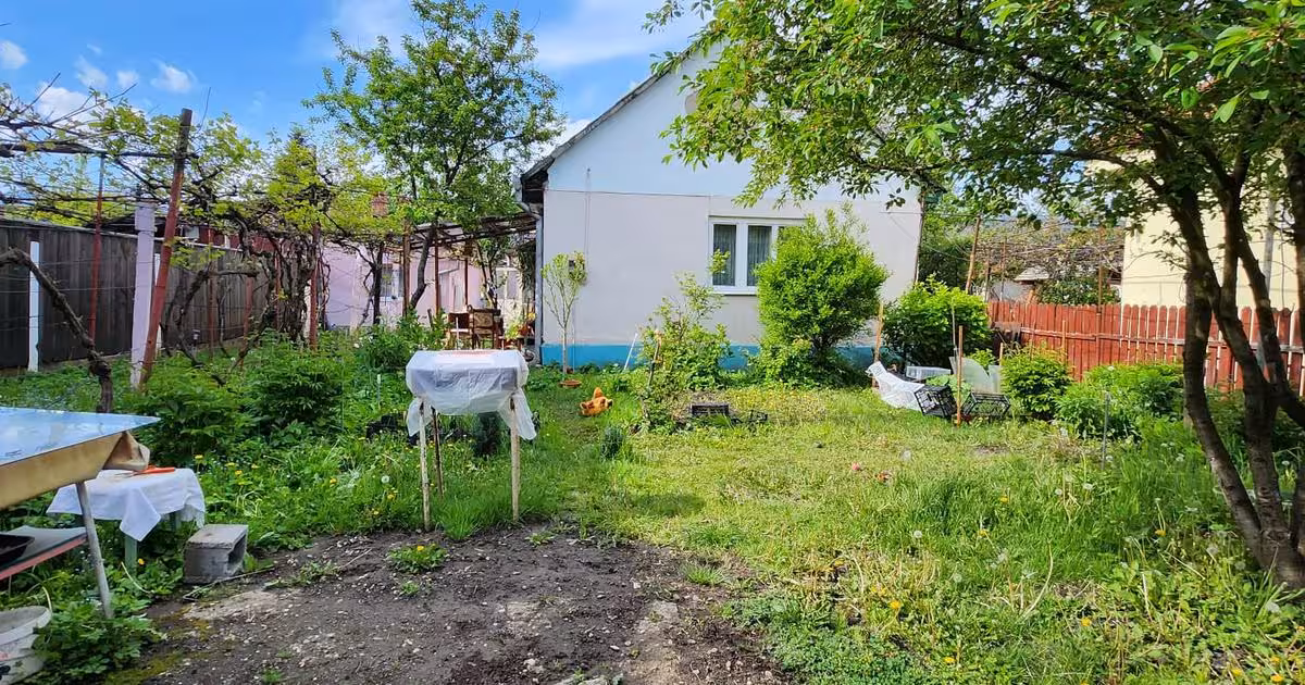 Casă individuală de vânzare cu 3 camere în zona Florilor, Brașov