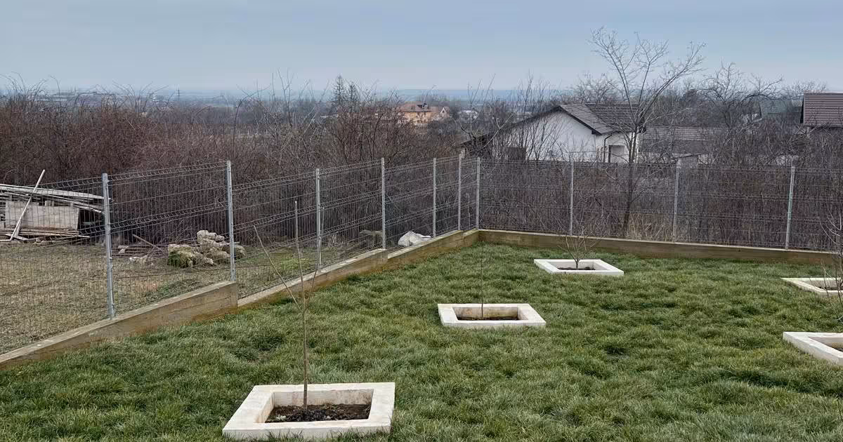 Casă individuală de vânzare cu 3 camere în Valea Călugărească