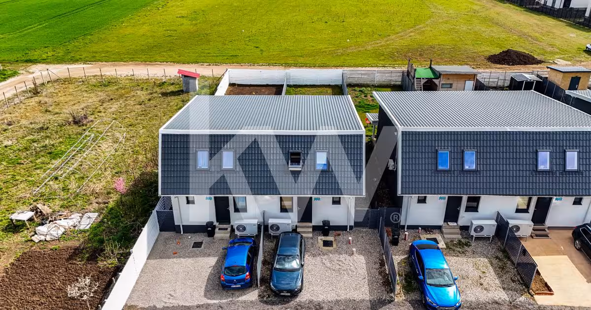 Duplex de vânzare cu 4 camere, mobilat în Tărlungeni