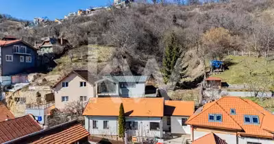 Casă Schei