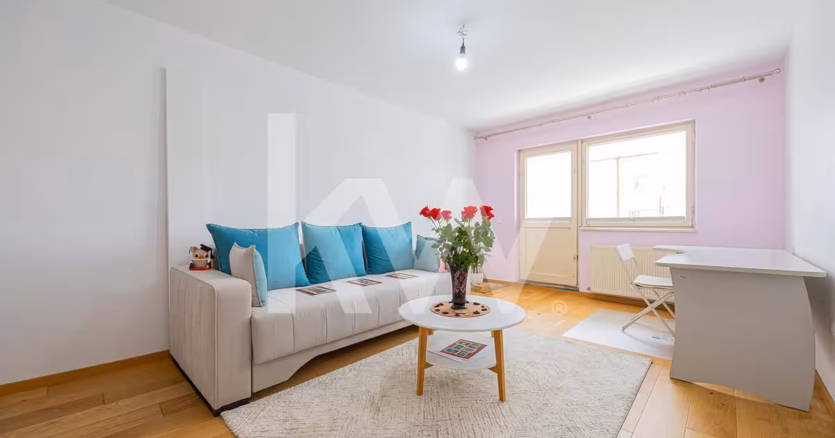 Apartament de vânzare cu 2 camere în zona Tractorul, Brașov