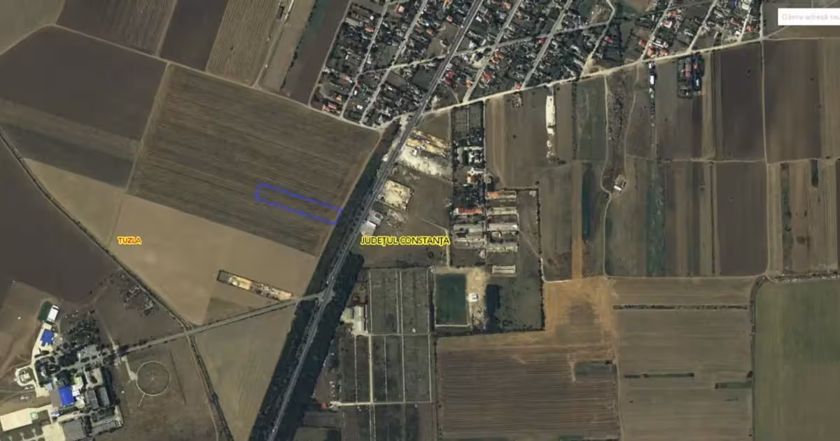 Teren Construcții intravilan de vânzare de 8000 mp, în Tuzla