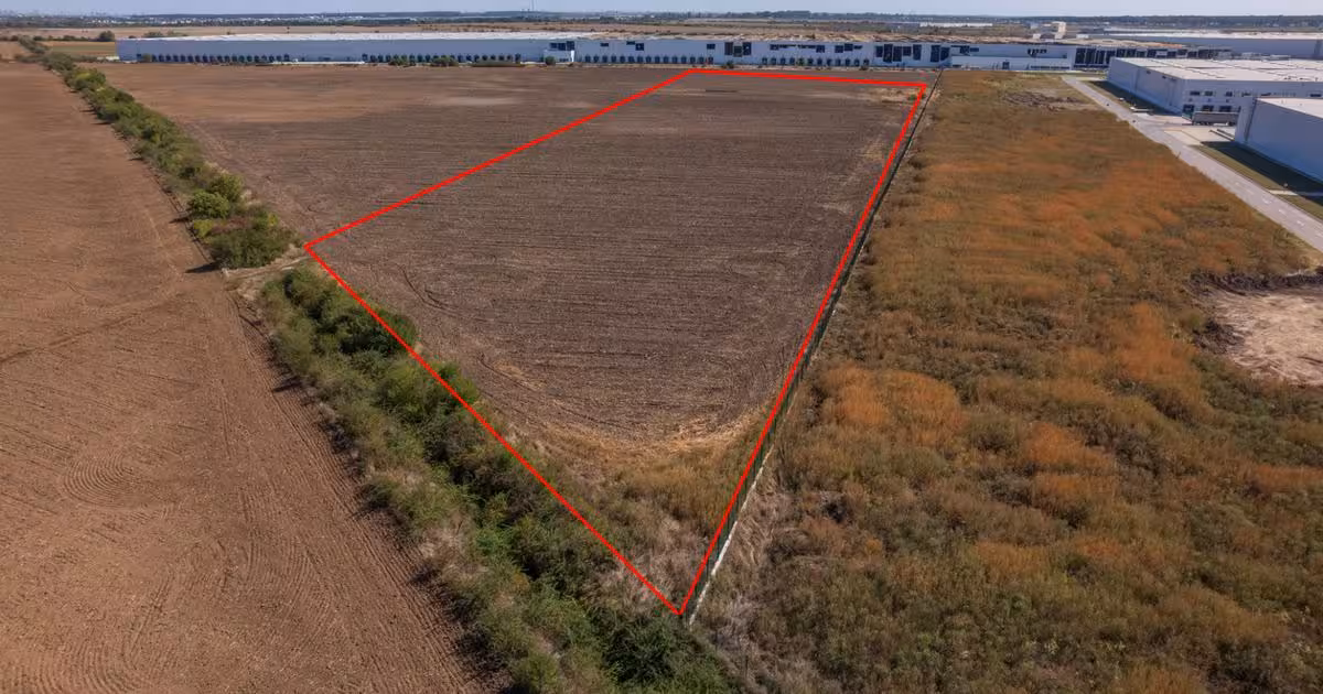 Teren Construcții intravilan de vânzare de 26620 mp, în Joița