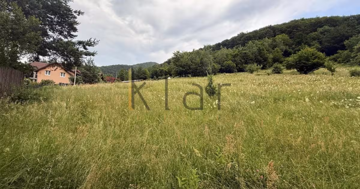 Teren Construcții de vânzare de 1762 mp, în Someșu Rece