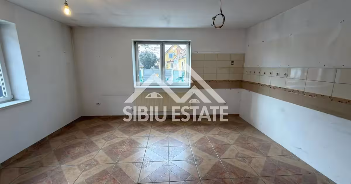 Casă individuală de vânzare cu 4 camere în zona Turnișor, Sibiu