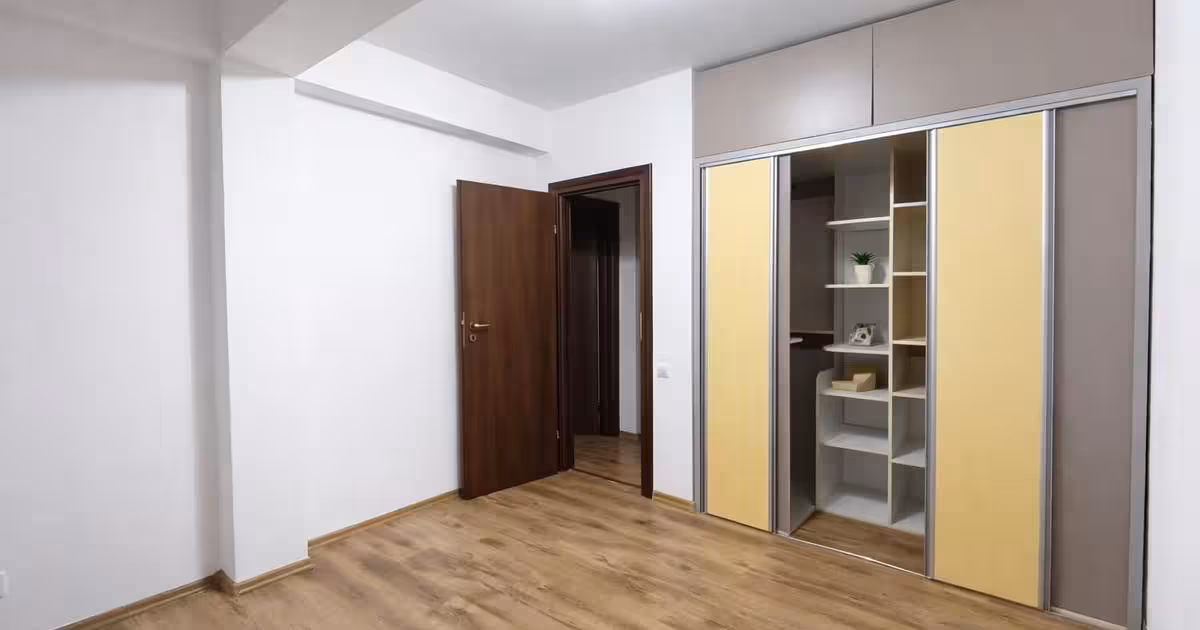 Apartament de vânzare cu 3 camere în zona Apărătorii Patriei, Sector 4