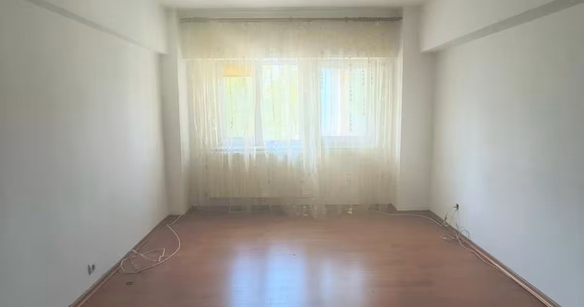 Apartament de vânzare cu 2 camere în zona Tomis II, Constanța