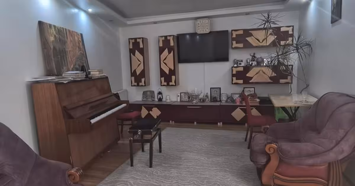 Casă individuală de vânzare cu 5 camere în zona Stadion, Constanța