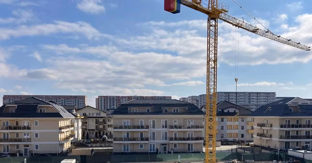 Apartament de vânzare cu 2 camere în zona Tractorul, Brașov
