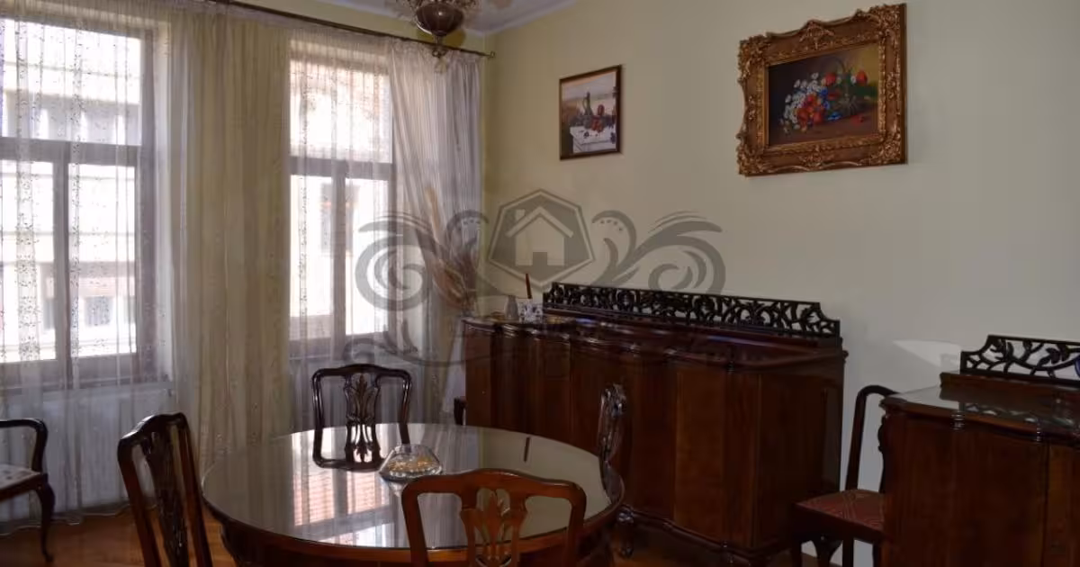 Casă individuală de vânzare cu 9 camere în zona Centrul Istoric, Brașov