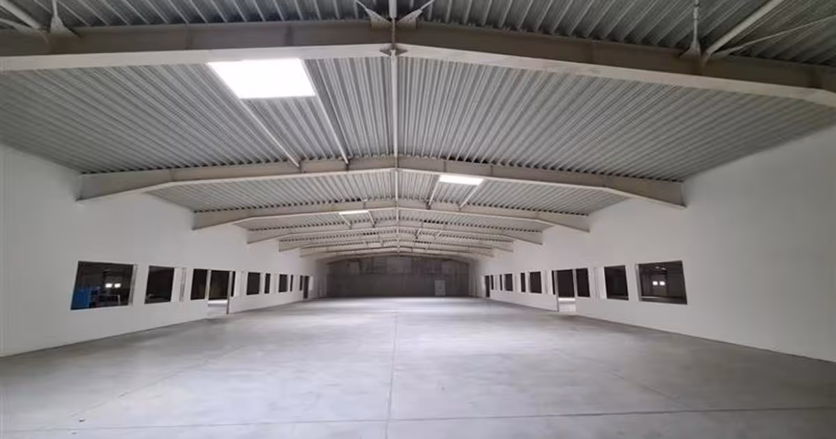 Spațiu industrial de vânzare de 4,800 mp, în zona Aradului, Timișoara