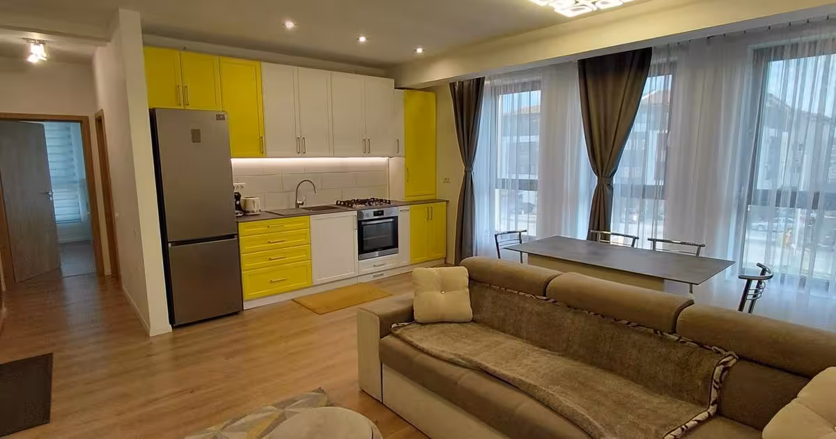 Apartament de vânzare cu 3 camere, mobilat în Giroc